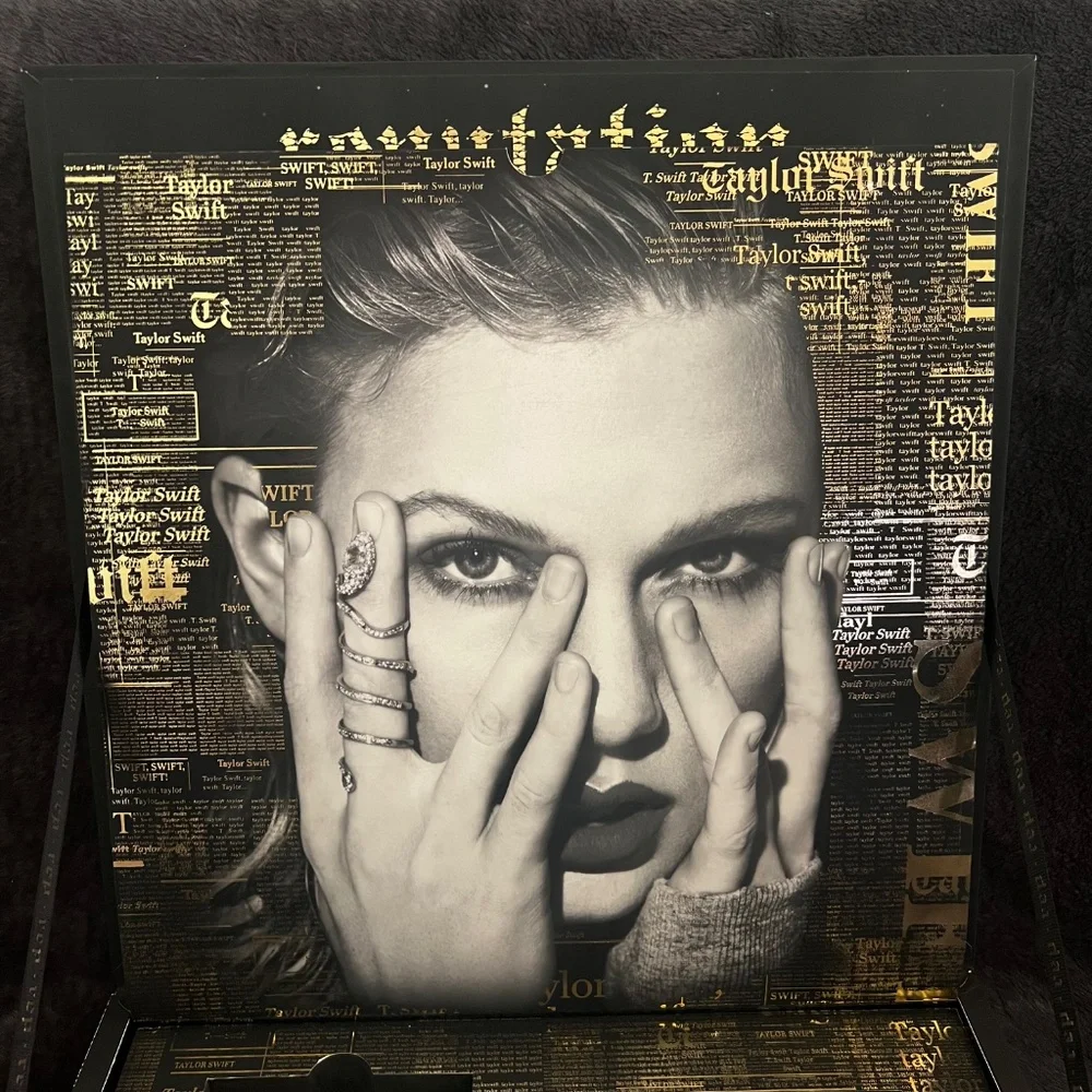 Reputation Tour VIP Box Taylor Swift Reputation Box Video Plays - Picture 10 of 14
